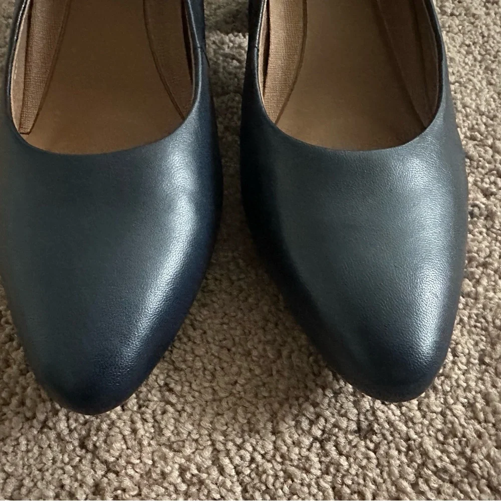 Aerosoles Silver Star Navy Pumps High Heels Memory Foam Size 9 - Picture 3 of 5
